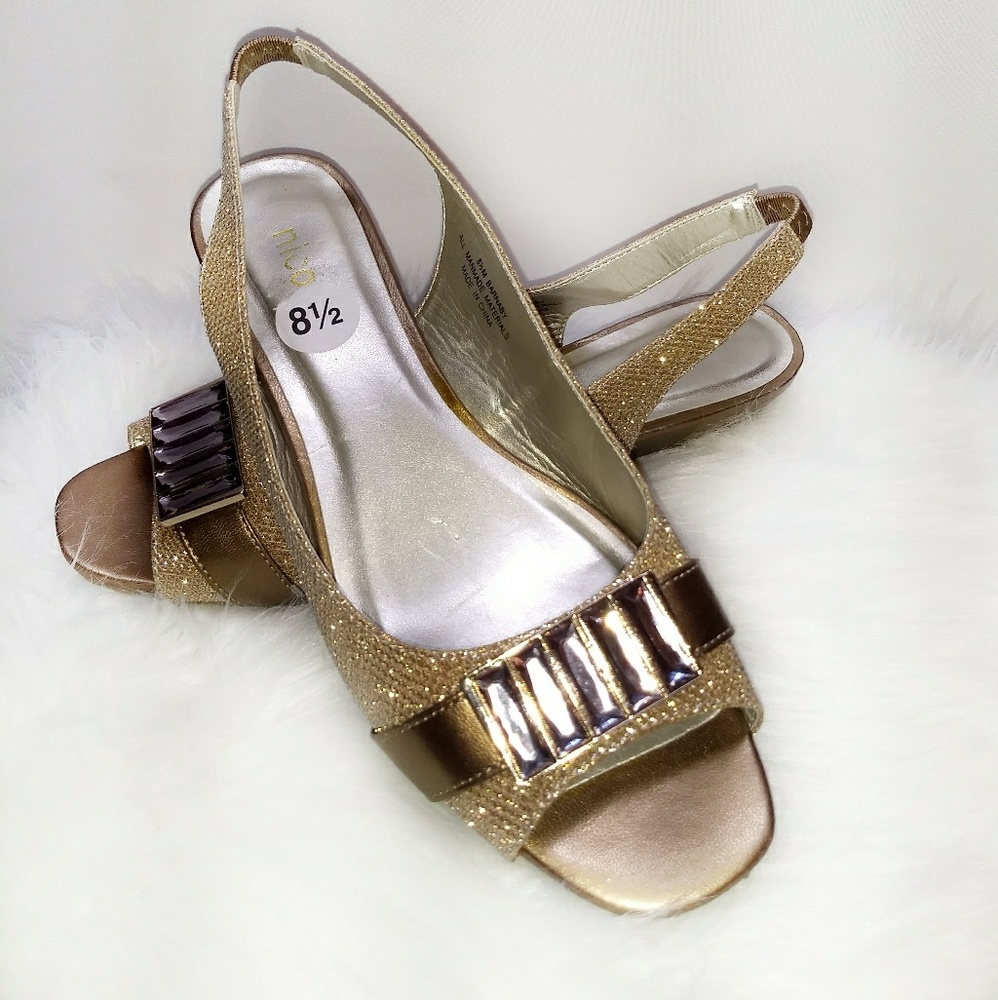 Nicole Barnaby Dressy Gold Sandals Size 8 1/2
